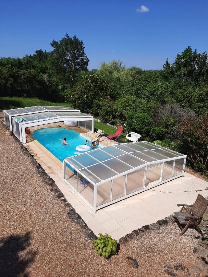 Gite La Pironniere - Piscine, Nature, Au Bord De La Riviere Montreuil-sur-Maine Екстер'єр фото